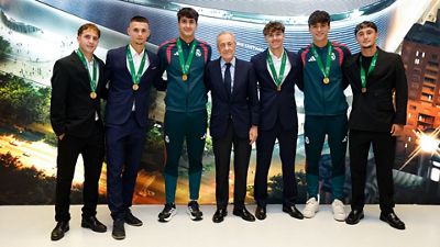 The president with the European Under-19 champions