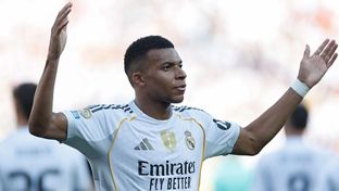 Onces iniciales del Real Madrid y el WSG Tirol