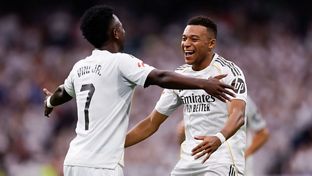 2-0: Dos golazos de Militão y Mbappé certifican el triunfo del líder