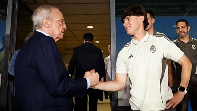 El presidente, con el Juvenil A campeón del triplete