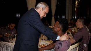 El presidente, con el equipo en Yeda