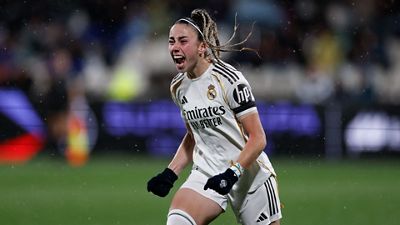 Athenea, tres goles en dos partidos