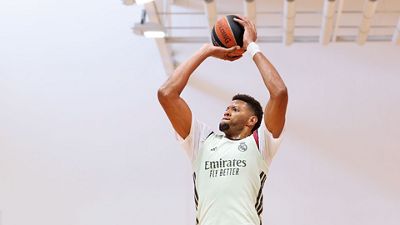 ريال مدريد يستعد للمباراة الودية أمام باسكونيا
