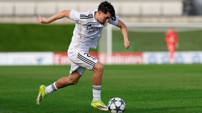 Starting lineup for Juvenil A against PSG
