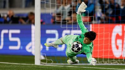 A disputa de pênaltis que decidiu a vaga para a final da Youth League