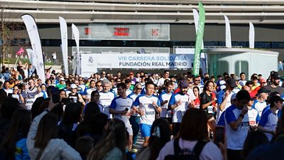 La VIII Carrera Solidaria Fundación Real Madrid by Azulmarino reunió a 5.000 corredores en el Santiago Bernabéu