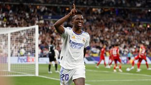 Los goles de Vini Jr. contra el Liverpool