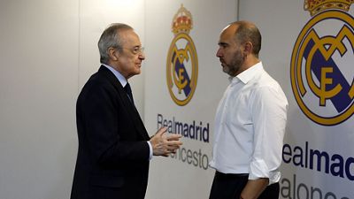 فلورنتينو بيريز يزور فريق كرة السلة في ويزينك سنتر