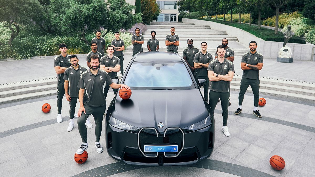 BMW Spain delivers official vehicles to basketbal first team