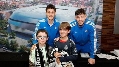 Valverde y Arda Güler, protagonistas en la sesión de firmas en Castellón