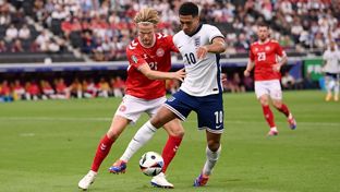 1-1: Bellingham participa en el empate de Inglaterra frente a Dinamarca