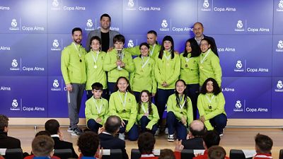 Felipe Reyes, Alberto Angulo and Javier García Coll, at the closing ceremony of 10th Copa Alma