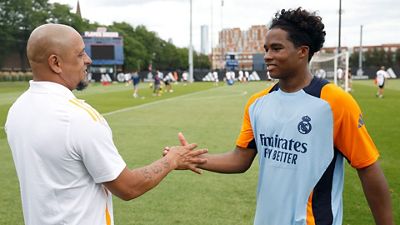 Inside Real Madrid: Roberto Carlos destaca las cualidades de Endrick