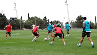 Último entrenamiento antes de la final de la Premier League International Cup