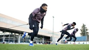 Físico y balón en la Ciudad Real Madrid