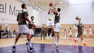 El equipo continúa preparando su estreno en el playoff