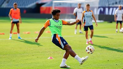 Onces iniciales del Real Madrid y el Milan