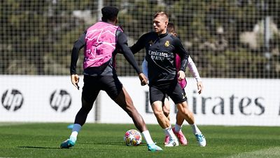 Última sessão de treinamento antes de receber o Bayern