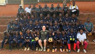 La Fundación Real Madrid impulsa el crecimiento de su escuela en Camerún