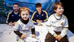 Carvajal and Asencio, protagonists in the signing session in Pamplona
