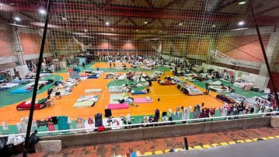 Participantes del programa de la Fundación en Porto Alegre colaboran con las familias afectadas por la inundación