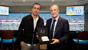 Intercambio de obsequios en el Real Madrid-Chelsea