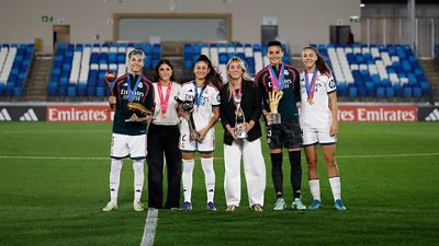 Homenaje a las campeonas del Mundial sub-20 y el Europeo sub-19 en el Di Stéfano