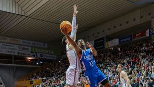 93-95: El Real Madrid consigue en Girona su décima victoria consecutiva en la Liga