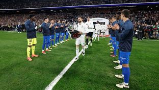 Pasillo del Alavés al campeón de Liga