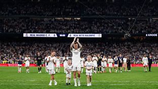 El emotivo homenaje a Kroos en el Santiago Bernabéu