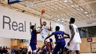 70-76: Derrota en el Clásico de la Liga U