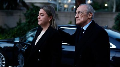 El presidente acude al tanatorio por el fallecimiento de Santiago Aguado