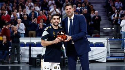 Campazzo recibe el MVP de noviembre en la Euroliga