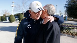 O presidente com a equipa na Cidade Real Madrid