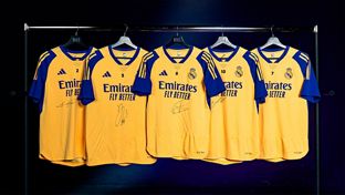 La Fundación y MatchWornShirt subastan las camisetas del último entrenamiento del equipo antes de su viaje a Londres